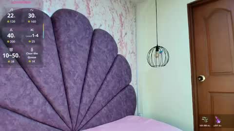 Snapshot of _alaia_collway_ chatting on 04/25/26, 12:08 Alaia online show from 04/25/26, 12:08