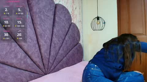 Snapshot of _alaia_collway_ chatting on 05/13/26, 12:13 Alaia online show from 05/13/26, 12:13
