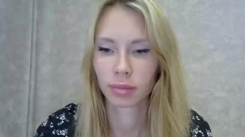 _alex1819 online show from 09/18/25, 07:21