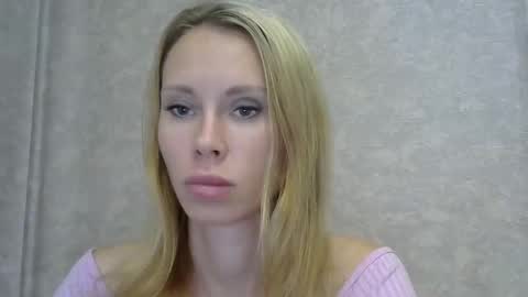 _alex1819 online show from 09/19/25, 07:32