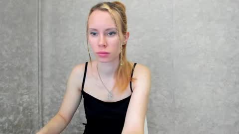 _alex1819 online show from 04/30/26, 07:25