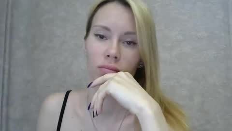 Snapshot of _alex1819 chatting on 05/15/26, 07:37 _alex1819 online show from 05/15/26, 07:37