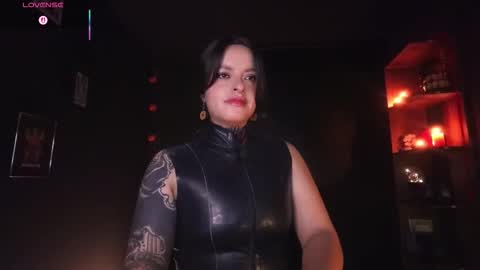 Miss Alice  My internet sucks these days see you soon online show from 12/01/25, 07:52