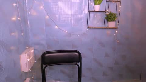 Alice online show from 01/06/25, 04:34