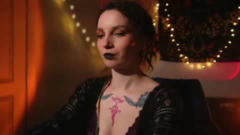 Snapshot of _alicemorrison_ chatting on 05/27/26, 05:43 Alice Morrison Mistress Datura online show from 05/27/26, 05:43
