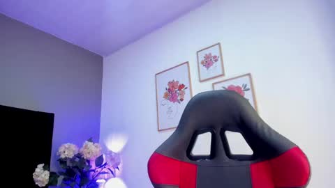  Alice  online show from 12/31/24, 01:04