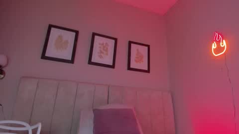 Hii I m Alison   online show from 11/11/25, 11:32