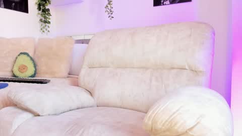 Snapshot of _alissonrose chatting on 01/17/25, 04:04 Karo online show from 01/17/25, 04:04