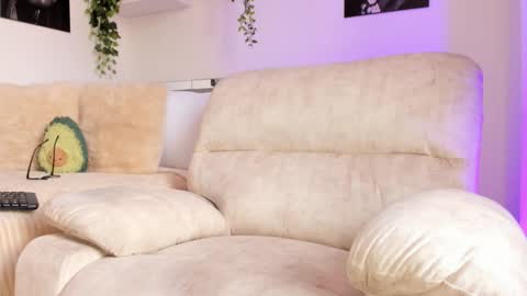 Snapshot of _alissonrose chatting on 01/28/25, 04:19 Karo online show from 01/28/25, 04:19