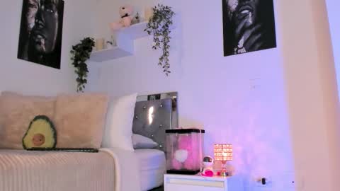 Snapshot of _alissonrose chatting on 09/13/25, 09:14 Karo online show from 09/13/25, 09:14