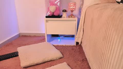 Snapshot of _alissonrose chatting on 11/28/25, 08:55 Karo online show from 11/28/25, 08:55