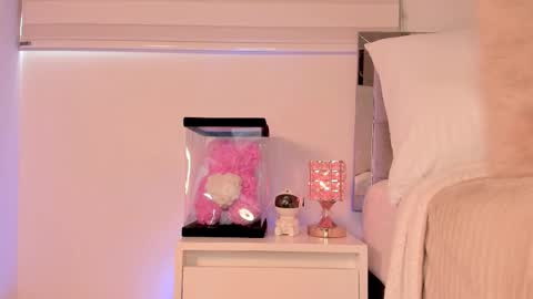 Snapshot of _alissonrose chatting on 12/14/25, 06:56 Karo online show from 12/14/25, 06:56