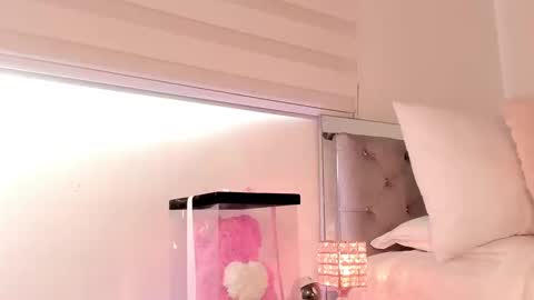 Snapshot of _alissonrose chatting on 03/12/26, 07:42 Karo online show from 03/12/26, 07:42