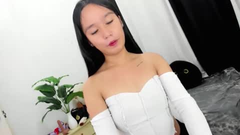 Thea online show from 11/06/25, 01:06