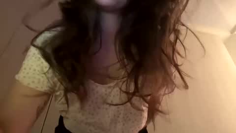 Snapshot of _alyson chatting on 02/28/25, 03:59 _alyson online show from 02/28/25, 03:59