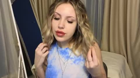 _amymoore_ online show from 04/24/26, 02:03