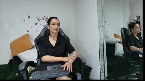 Snapshot of _anais_lanz chatting on 06/27/26, 07:30 Anais online show from 06/27/26, 07:30