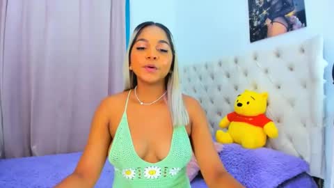 Analia online show from 01/18/25, 02:36