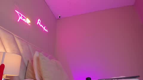 ngela  online show from 02/13/25, 02:42