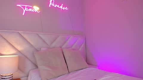 ngela  online show from 03/06/25, 11:47