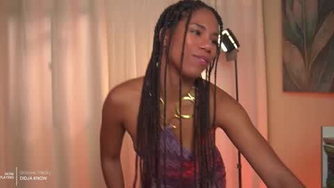 Angie -  online show from 09/18/25, 10:12