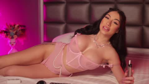 Anna online show from 02/04/25, 02:39