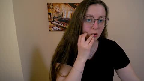 Snapshot of _annabelle_lee chatting on 03/10/25, 10:26 Anna online show from 03/10/25, 10:26