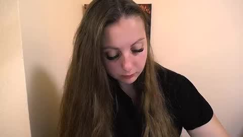 Snapshot of _annabelle_lee chatting on 09/10/25, 06:24 Anna online show from 09/10/25, 06:24