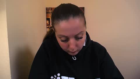 Snapshot of _annabelle_lee chatting on 10/08/25, 07:06 Anna online show from 10/08/25, 07:06