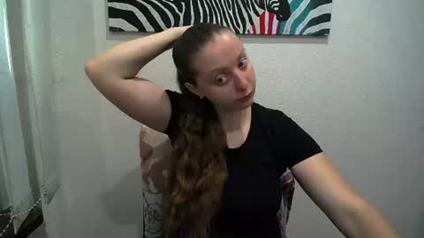 Snapshot of _annabelle_lee chatting on 07/07/26, 06:27 Anna online show from 07/07/26, 06:27