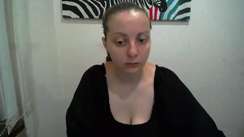 Snapshot of _annabelle_lee chatting on 07/07/26, 06:47 Anna online show from 07/07/26, 06:47