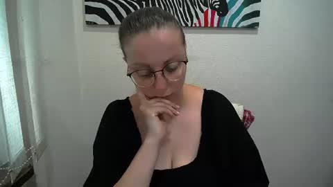 Snapshot of _annabelle_lee chatting on 07/07/26, 07:23 Anna online show from 07/07/26, 07:23