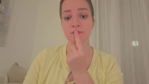 Anna online show from 10/24/25, 08:16