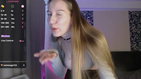 Snapshot of _annymars_ chatting on 03/14/26, 06:52 Anny online show from 03/14/26, 06:52