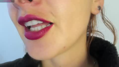 antonia online show from 04/15/26, 08:09