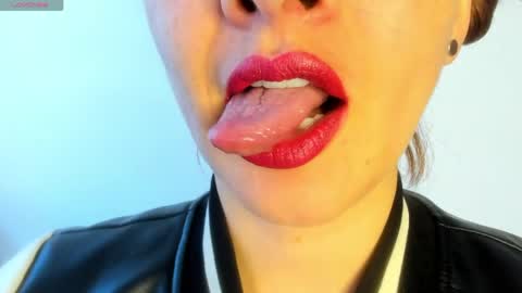 antonia online show from 04/22/26, 04:08