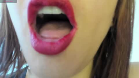 Snapshot of _antomouth_paradise chatting on 05/06/26, 04:34 antonia online show from 05/06/26, 04:34