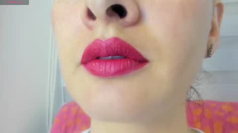 Snapshot of _antomouth_paradise chatting on 06/22/26, 04:48 antonia online show from 06/22/26, 04:48