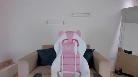    online show from 09/11/25, 12:16