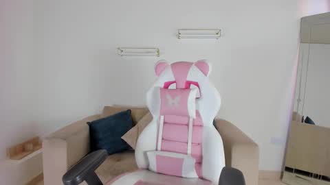    online show from 10/09/25, 12:14