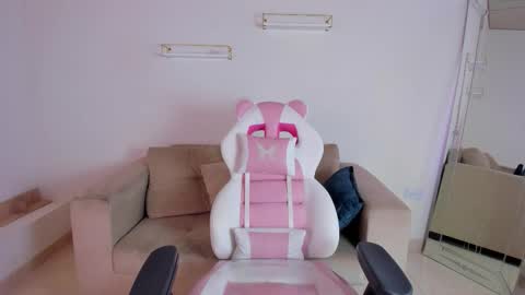    online show from 10/24/25, 12:12