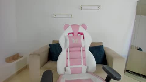    online show from 11/25/25, 12:16