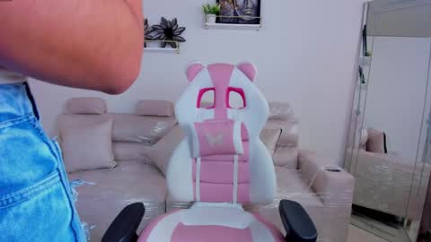    online show from 04/16/26, 12:39