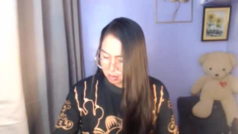 Snapshot of _arah chatting on 05/22/26, 01:02 arah online show from 05/22/26, 01:02