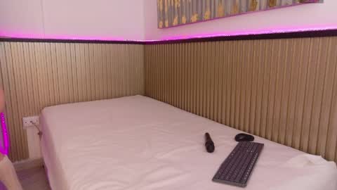_aria_carter_ online show from 04/19/26, 12:26