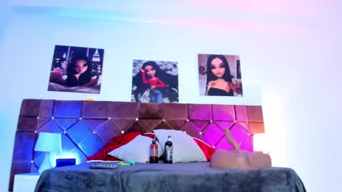 Ariana  online show from 02/11/25, 01:09