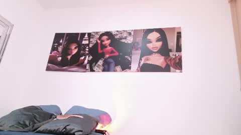 Ariana  online show from 07/08/26, 08:41