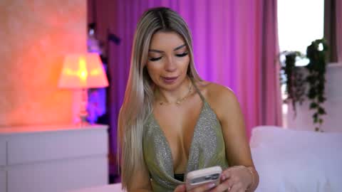 Arielle online show from 12/03/25, 10:02