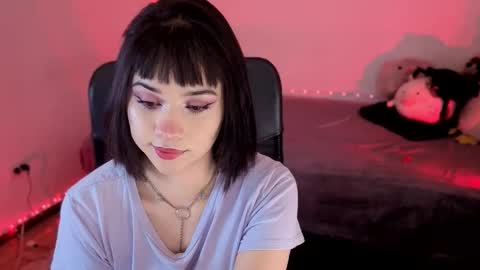 Snapshot of _ariiaa_ chatting on 10/17/25, 11:40 Aria online show from 10/17/25, 11:40