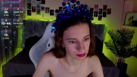 _ash_leyy_ online show from 10/31/25, 01:39